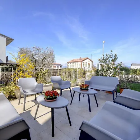 Gæstehus Ranalli Palace Peschiera del Garda