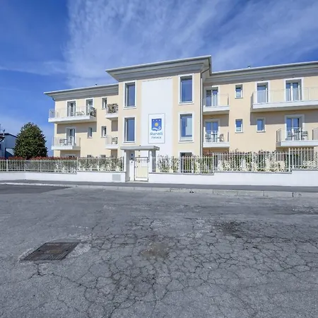 Gæstehus Ranalli Palace Peschiera del Garda