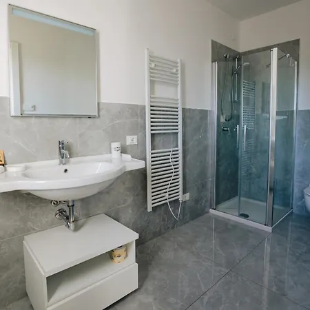 Ranalli Palace Affittacamere Peschiera del Garda