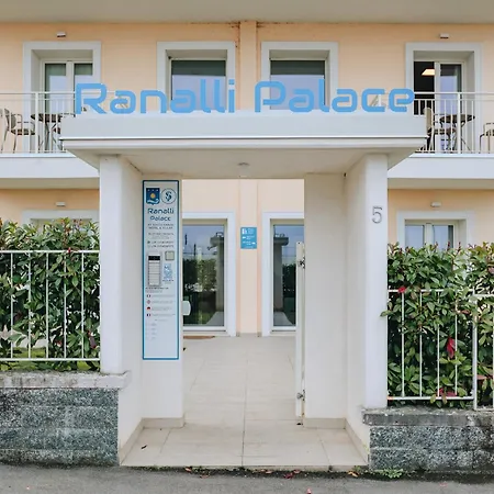 بيت ضيافة Ranalli Palace *