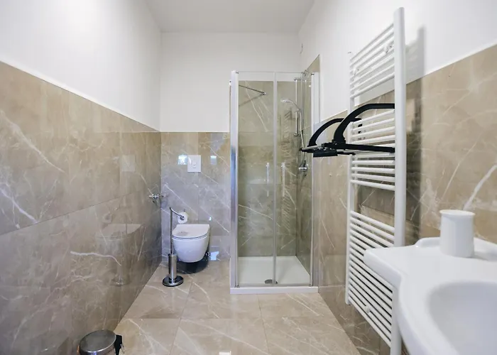 Ranalli Palace Pensión 4*